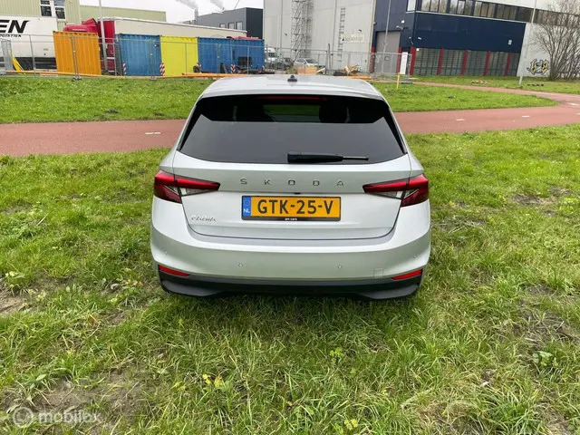 Škoda Fabia 1.0 TSI 81kw 6-bak 87km!! 2024 Benzine 4