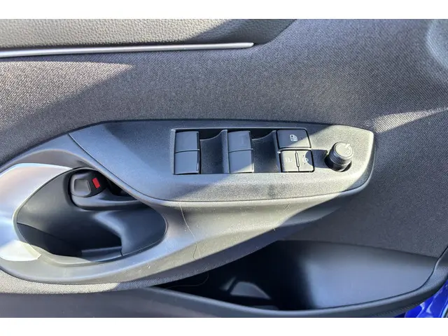 Toyota Yaris 1.5 Hybrid 115 Active 2025 Hybride Benzine 9