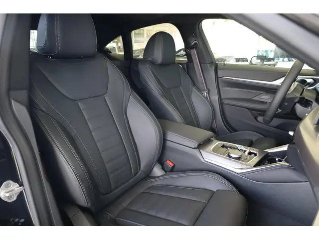 BMW i4 eDrive40 2025 Elektrisch 8