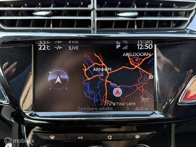 Citroën DS3 1.6 e-HDi So Chic 2014 Diesel 4