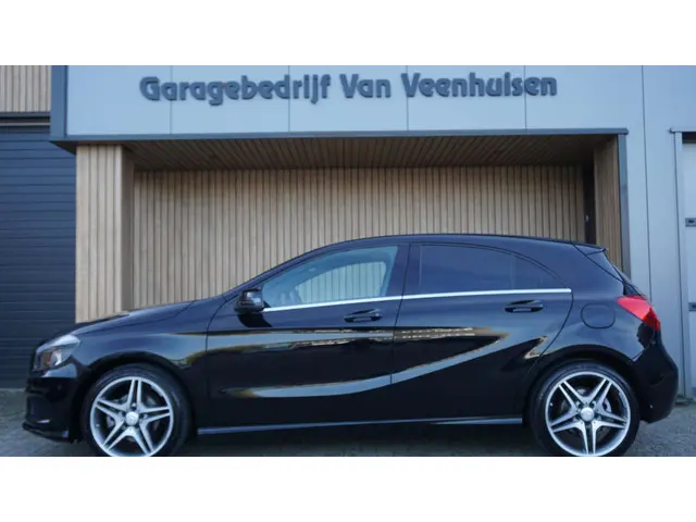 Mercedes-Benz A-Klasse 180 Prestige 122pk 2013 Benzine 2
