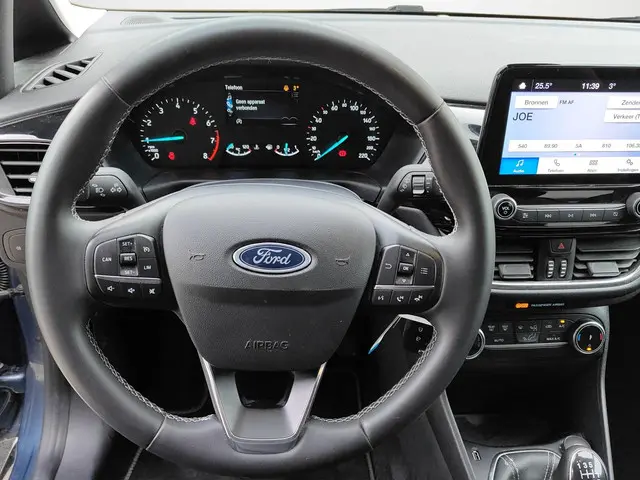 Ford Fiesta 1.0 EcoBoost Hybrid Titanium 2023 Benzine 13