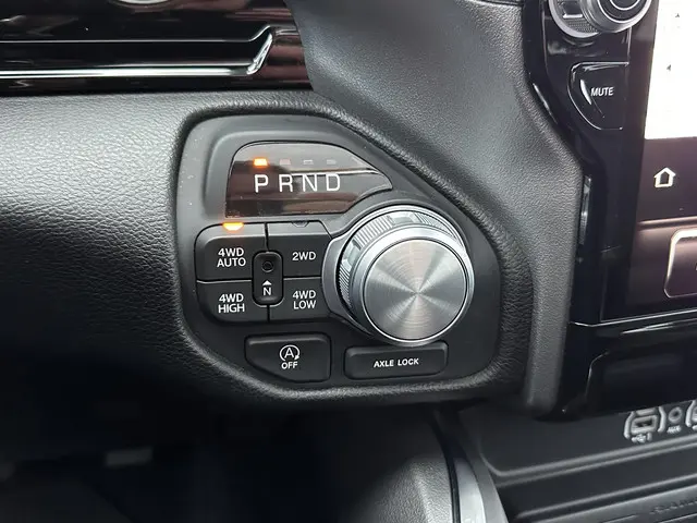 Dodge Ram 1500 3.0 V6 4x4 Crew Cab Laramie 2024 Benzine 17