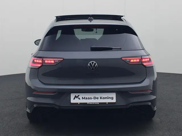 Volkswagen Golf 1.5eTSI/150PK R-Line DSG 2025 Benzine 34