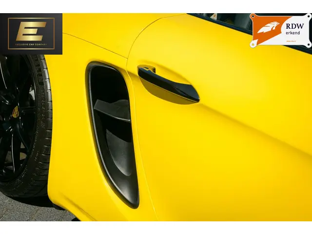 Porsche 718 Cayman GTS 4.0 | Racing Yellow 2023 Benzine 20
