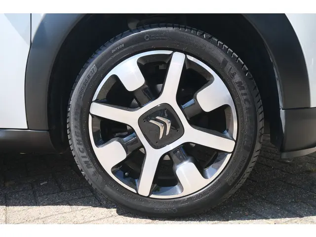 Citroën C4 Cactus 1.2 PureTech Shine 2017 Benzine 6