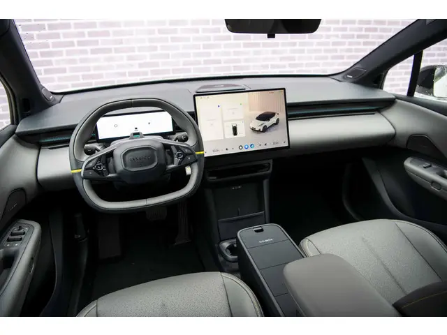 Lynk & Co 02 More 66 kWh 2025 Elektrisch 3