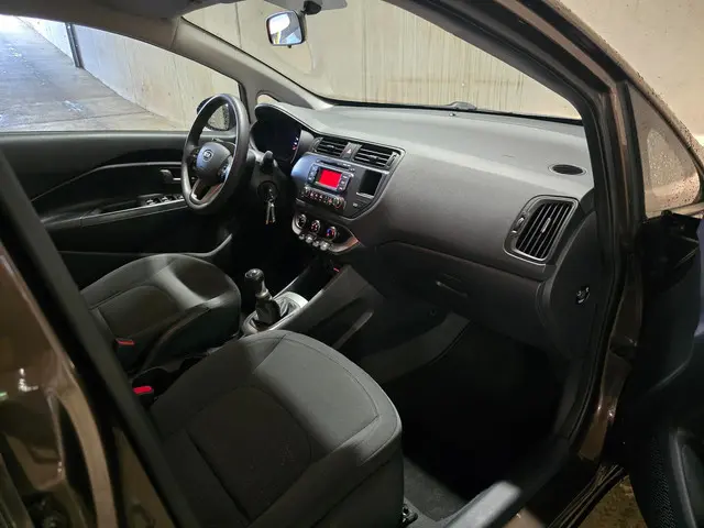 Kia Rio 1.2 CVVT Plus Pack 2012 Benzine 13