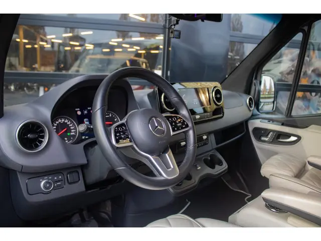 Mercedes-Benz Sprinter 319 VIP 6 persons 2022 Diesel 30