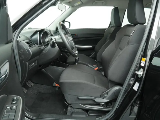 Suzuki Swift 1.2 Style Smart Hybrid 2023 Benzine 10