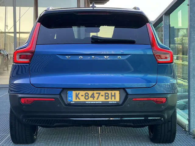 Volvo XC40 3