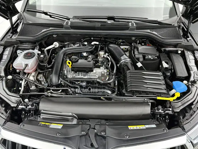 Škoda Kamiq 1.0 TSI Business Edition DSG 2025 Benzine 27