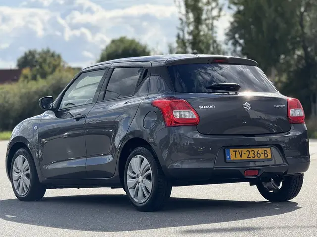 Suzuki Swift 1.2 Select 2018 Benzine 3