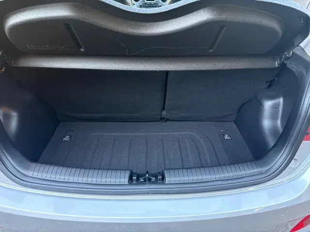 Hyundai i10 1.0i i-Motion Comfort 2016 Benzine 3