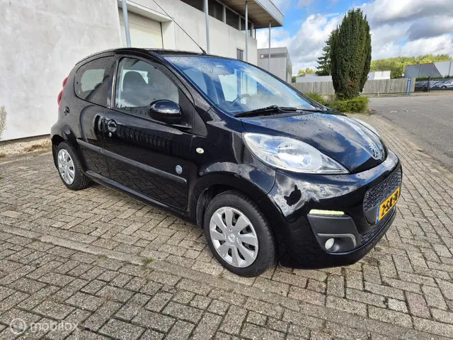 Peugeot 107 1.0 Envy 2013 Benzine 3