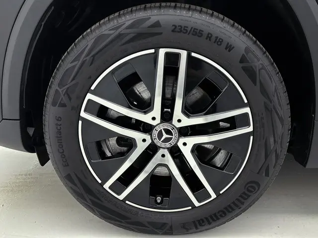 Mercedes-Benz GLA 250 e Luxury Line 2023 Hybride Benzine 33