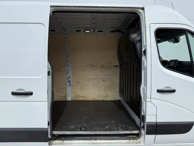 Renault Master T33 2.3 DCI 135PK 2023 Diesel 10