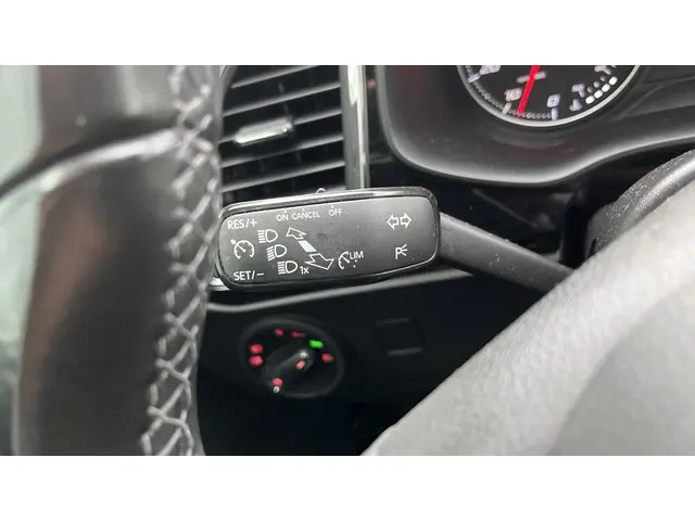 SEAT Ateca 1.4 EcoTSI Xcellence 2017 Benzine 19