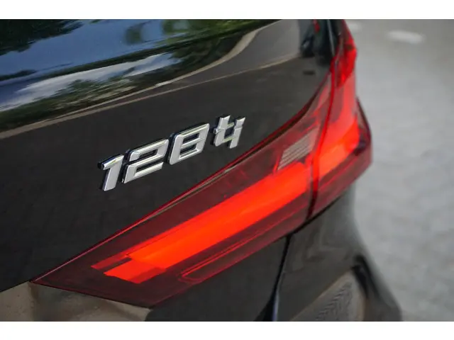 BMW 1 Serie 5-deurs 128ti 2024 Benzine 36
