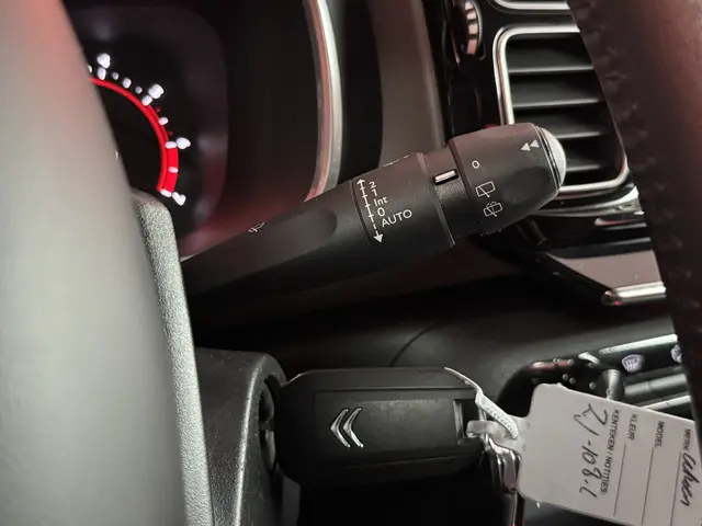 Citroën C5 Aircross 1.2 PureTech Live 2019 Benzine 32