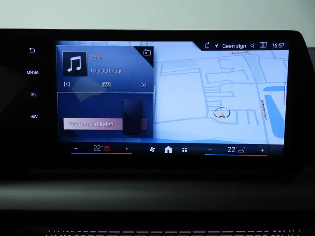 BMW 1 Serie 5-deurs 120 2025 Benzine 15