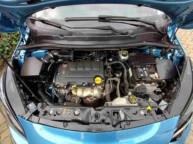 Opel Corsa 1.4 Favourite navi 2018 Benzine 6