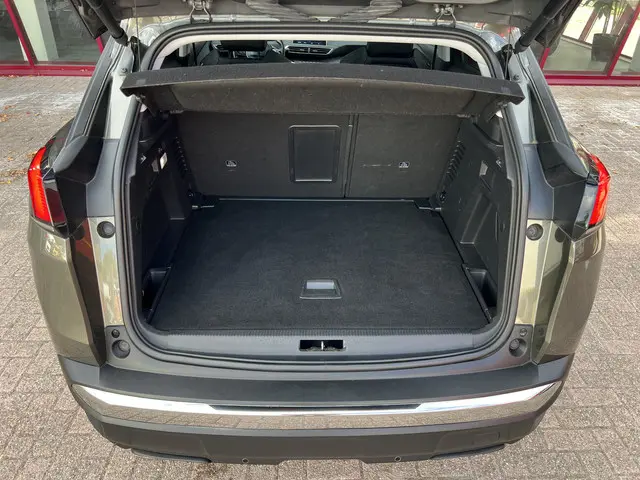 Peugeot 3008 1.2 PureTech Première 2016 Benzine 29