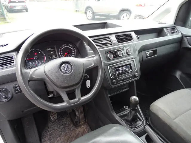 Volkswagen Caddy 2.0 TDI L1H1 BMT Trendline 2018 Diesel 10