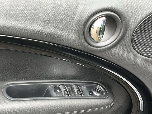 MINI Countryman 1.6 One Pepper 2016 Benzine 11