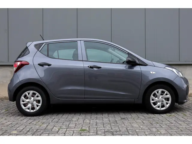 Hyundai i10 1.0i Comfort 2018 Benzine 10