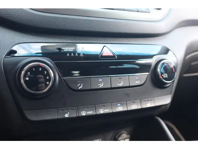 Hyundai Tucson 1.6 GDi i-Drive 2017 Benzine 40