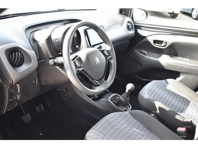 Peugeot 108 1.0 e-VTi Active 2021 Benzine 20