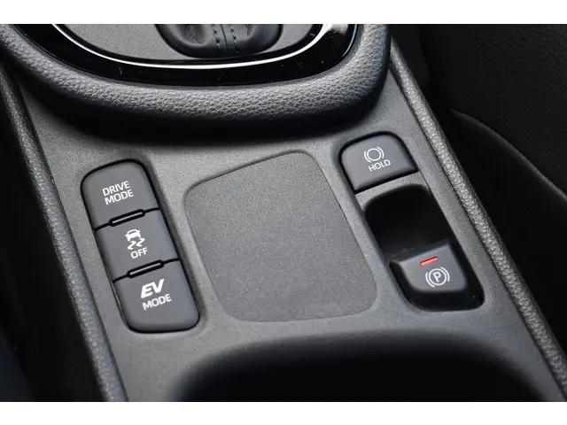 Toyota Yaris 1.5 Hybrid Executive 2022 Hybride Benzine 29