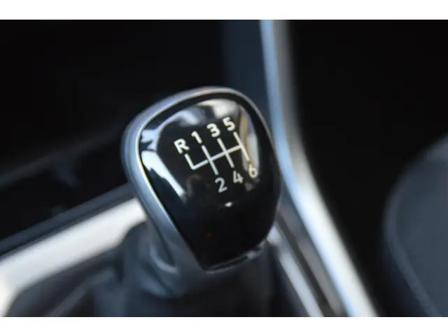 Volkswagen T-Roc 1.0 TSI Life Edition 2025 Benzine 50