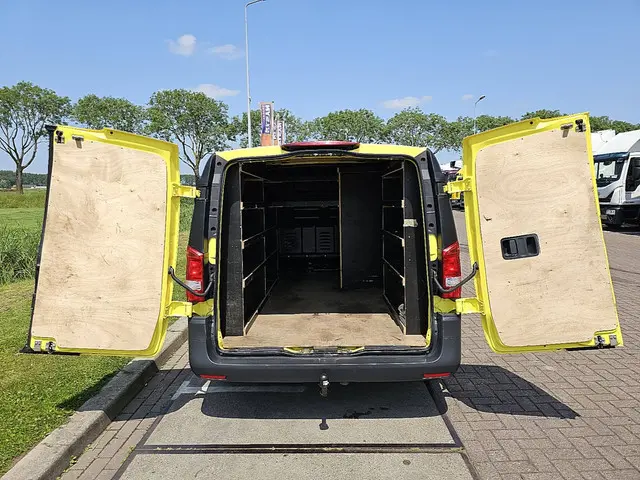 Mercedes-Benz Vito 114 2020 Diesel 16