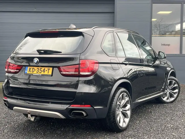 BMW X5 xDrive 50i High Executive 2013 Benzine 2