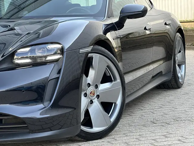 Porsche Taycan 4S Performance 84 kWh 2020 Elektrisch 29