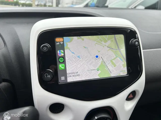 Citroën C1 1.0 VTi Feel Navigatie Carplay , 2020 Benzine 4