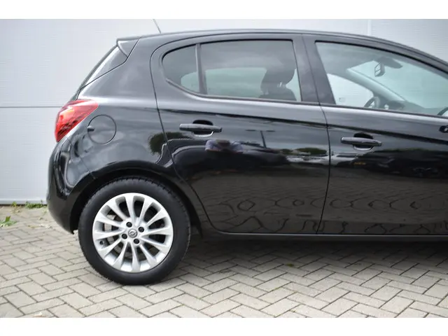 Opel Corsa 1.0 Turbo 120 Jaar Edition 2019 Benzine 19