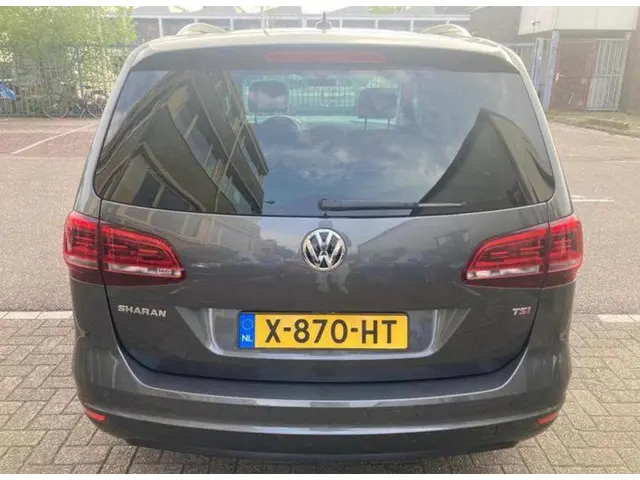Volkswagen Sharan 1.4 TSI DSG Highline 7 Zit 2016 Benzine 6