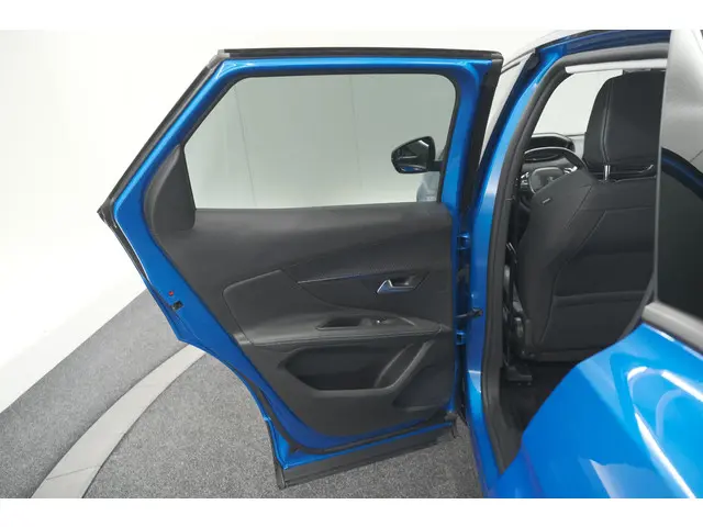 Peugeot 3008 PureTech 130 EAT8 Allure 2022 Benzine 68