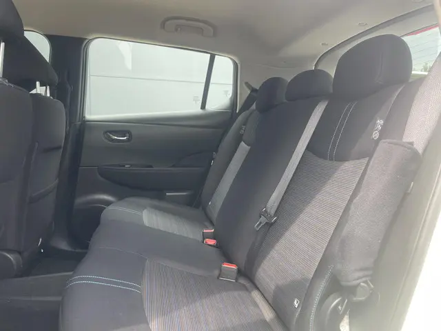 Nissan Leaf Acenta 40 kWh 2020 Elektrisch 8