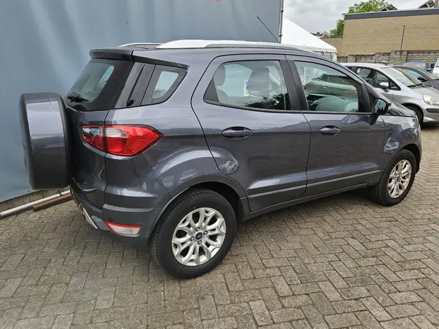 Ford EcoSport 3
