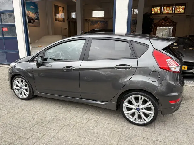 Ford Fiesta 1.0 EcoBoost Titanium 101 PK 2016 Benzine 2