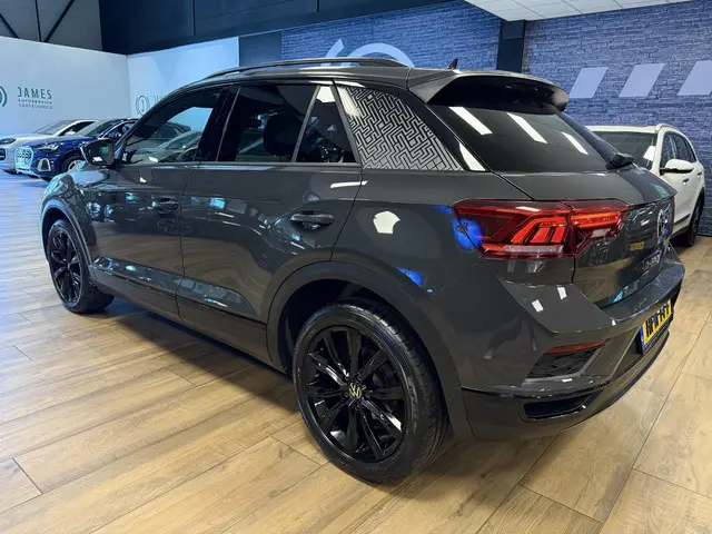 Volkswagen T-Roc 3