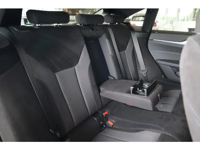 BMW i4 eDrive40 2025 Elektrisch 9