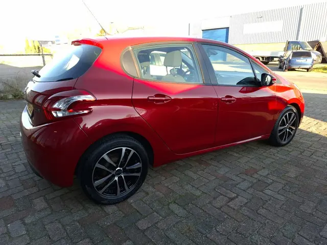 Peugeot 208 2