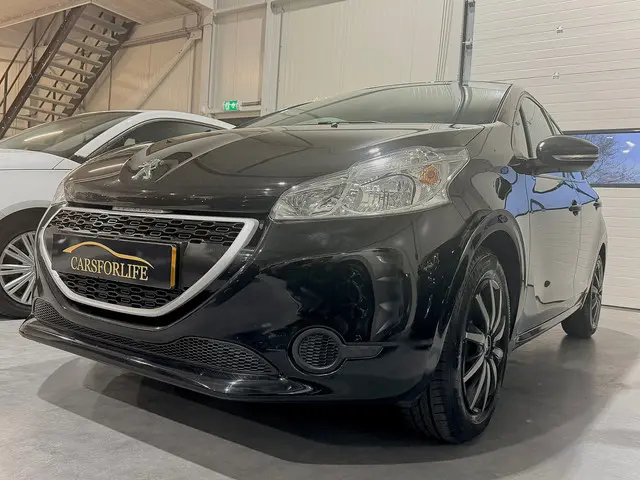 Peugeot 208 1.0 VTi Access 5-deurs 2014 Benzine 40