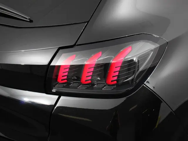 Peugeot 208 1.2 PureTech Allure Pack 2023 Benzine 23