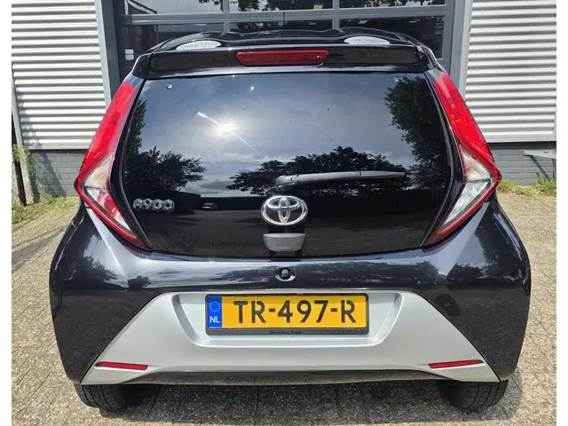 Toyota Aygo 1.0 VVT-i x-first 2018 Benzine 5